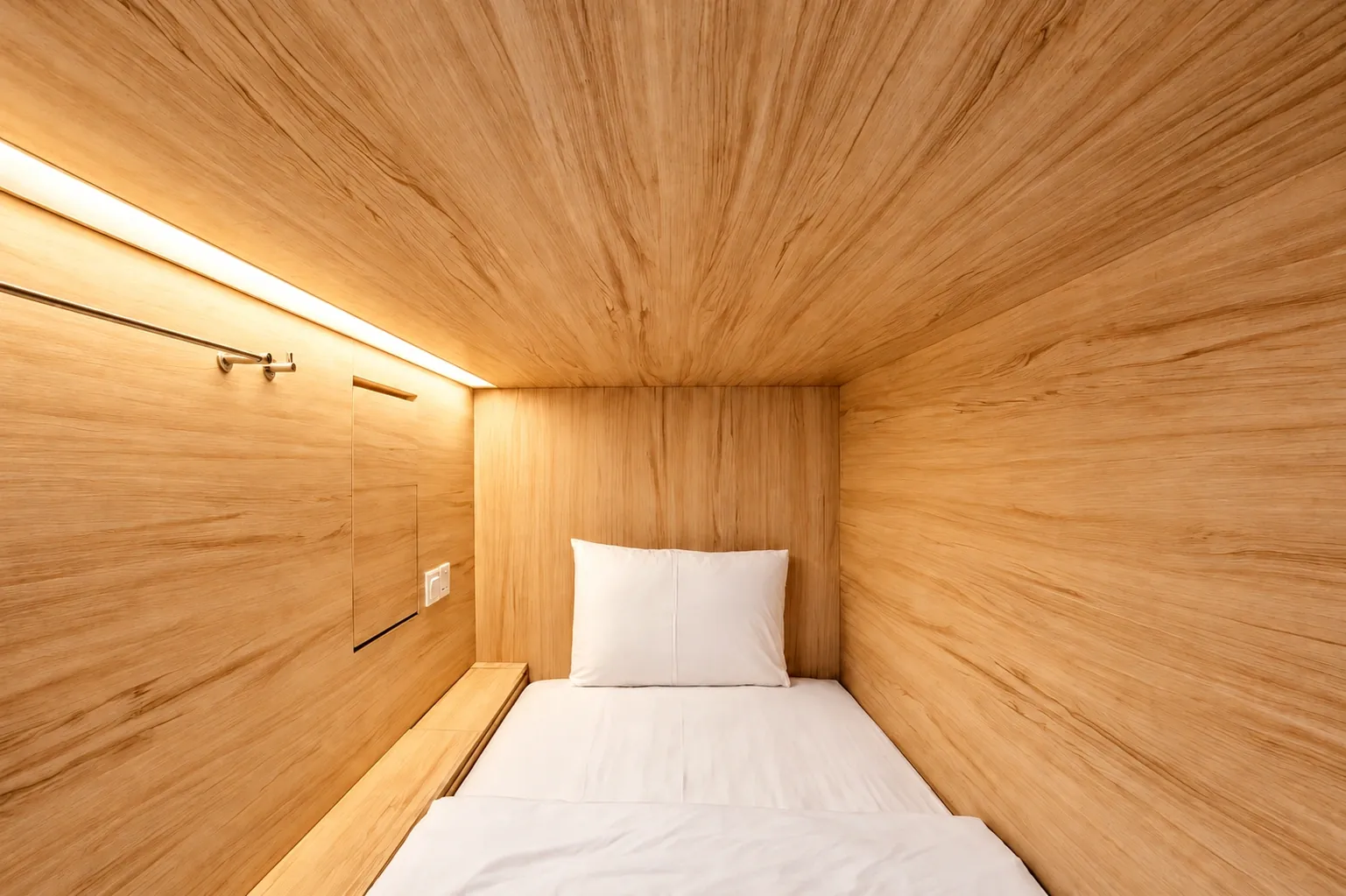 Single capsule bed at H-Ostel